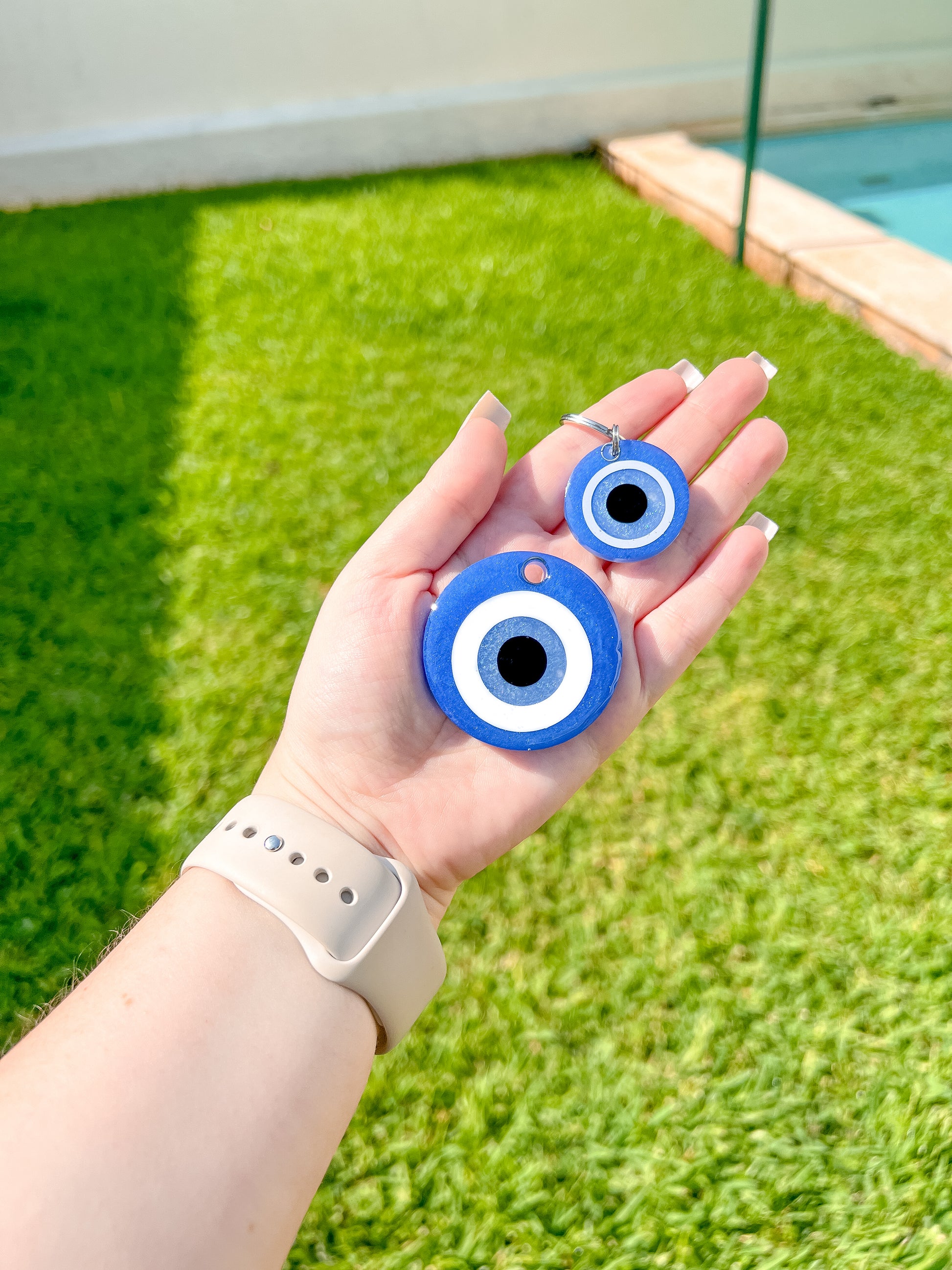 Placas con diseño de ojo turco azul. Accesorio protector para perro.