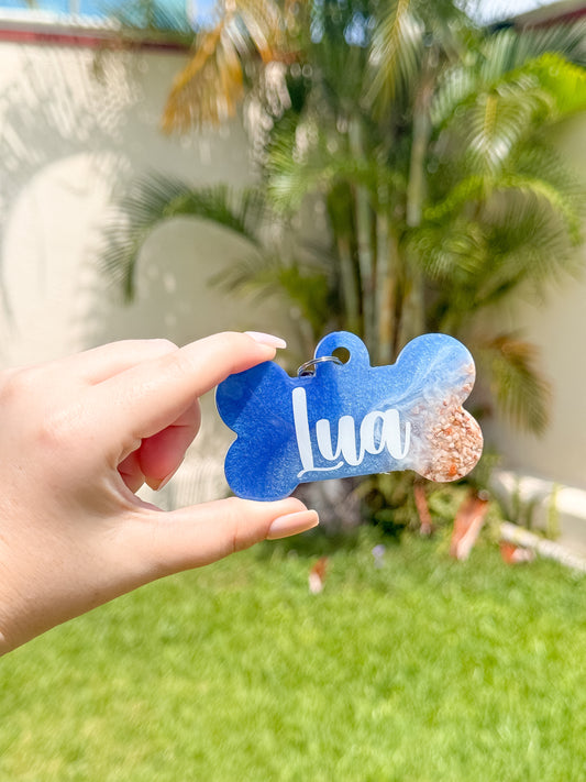 Etiqueta para kennel personalizada en azul marino y beige, con nombre Lua. Estilo moderno.