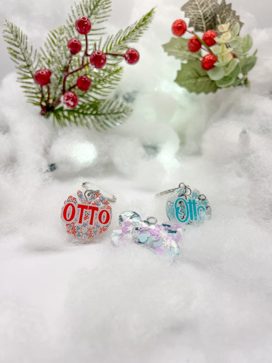 Placas navideñas personalizadas con nombres. Diseño temático con glitter.