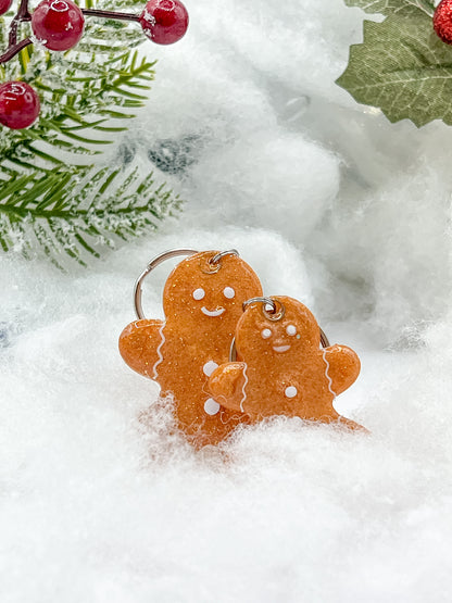 placa de identificación navideño en forma de galleta de jengibre. Accesorio temático para mascotas.